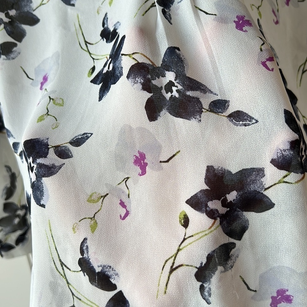 Kismet White Floral Blouse - Picture 4 of 13